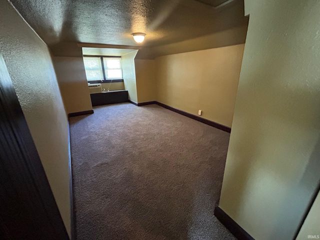 4913 Stringtown Road, Evansville, IN 47711