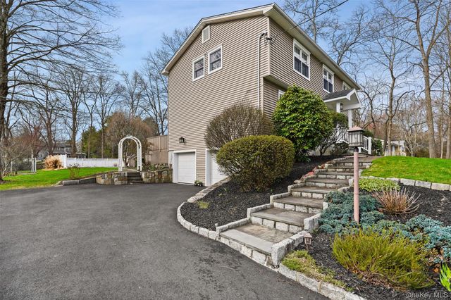 3594 Suncrest Avenue, Yorktown Heights, NY 10598