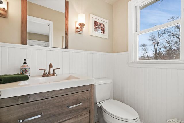 3594 Suncrest Avenue, Yorktown Heights, NY 10598