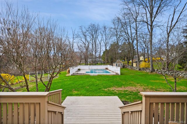 3594 Suncrest Avenue, Yorktown Heights, NY 10598