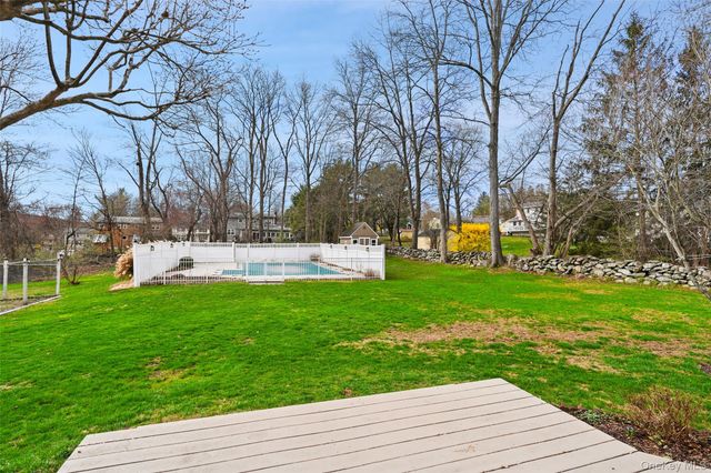 3594 Suncrest Avenue, Yorktown Heights, NY 10598