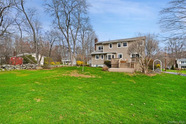 3594 Suncrest Avenue, Yorktown Heights, NY 10598