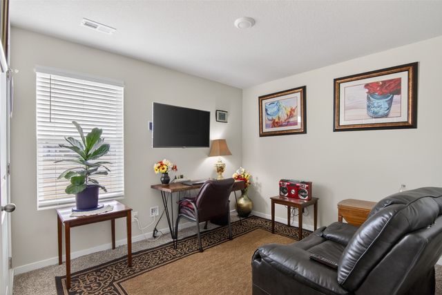 1011 35th Street SW, Altoona, IA 50009