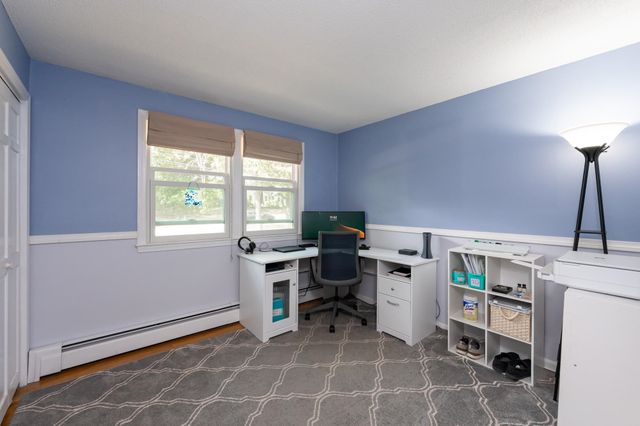 7 Currier Drive, Londonderry, NH 03053