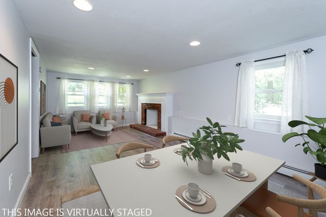 7 Currier Drive, Londonderry, NH 03053