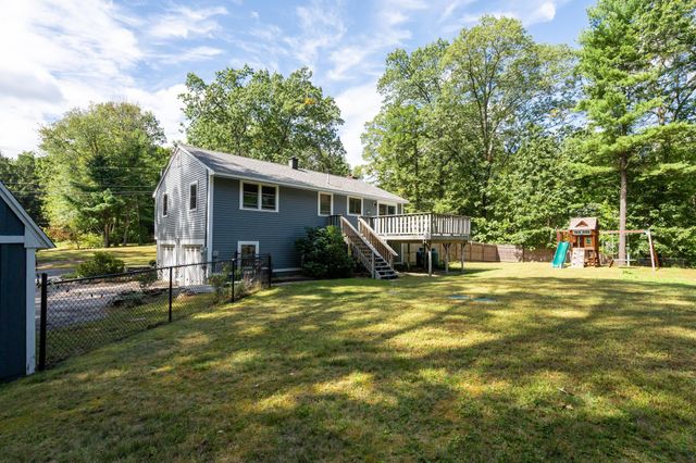 7 Currier Drive, Londonderry, NH 03053