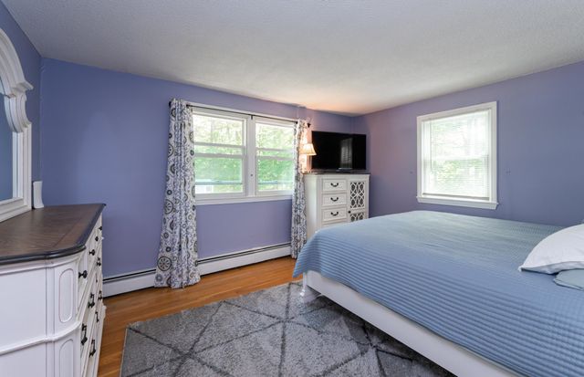 7 Currier Drive, Londonderry, NH 03053