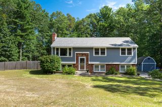 7 Currier Drive, Londonderry, NH 03053
