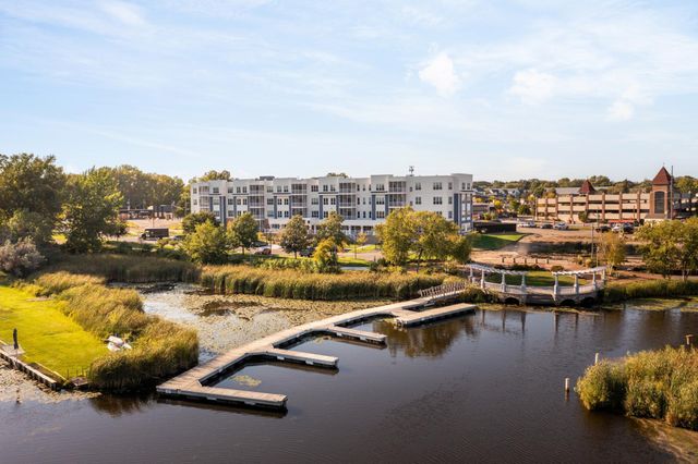 2350 Harbor Place 214, Mound, MN 55364