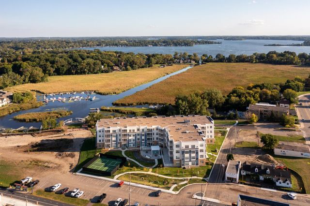 2350 Harbor Place 214, Mound, MN 55364