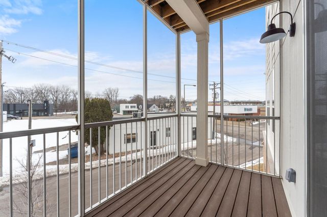 2350 Harbor Place 214, Mound, MN 55364