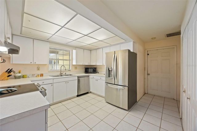 5753 33RD STREET E, Bradenton, FL 34203