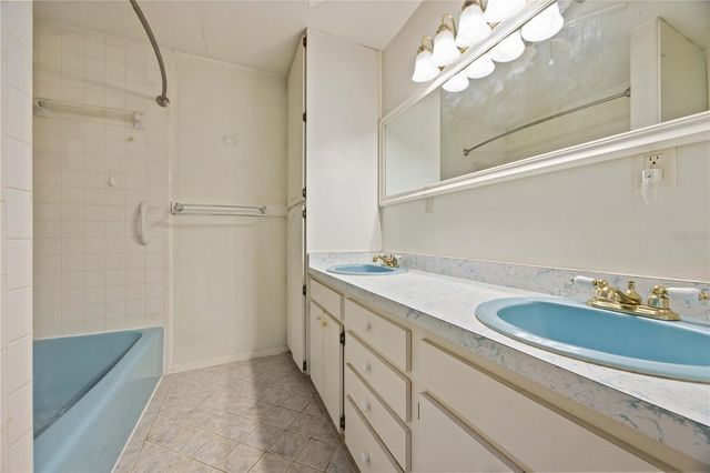 5753 33RD STREET E, Bradenton, FL 34203