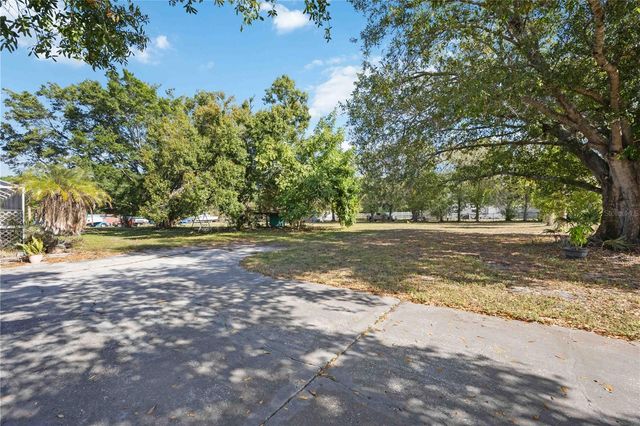 5753 33RD STREET E, Bradenton, FL 34203