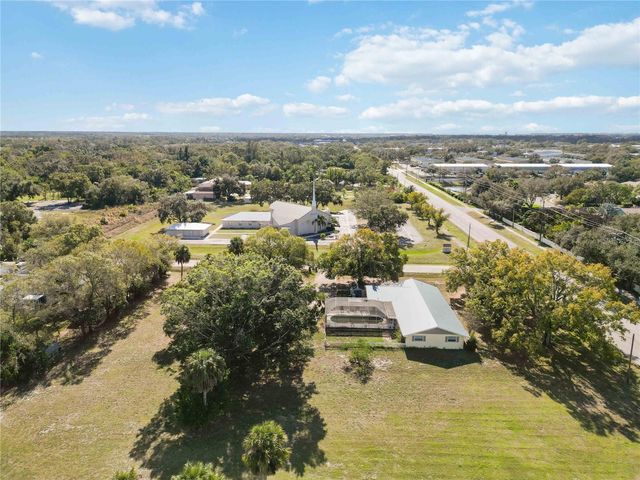 5753 33RD STREET E, Bradenton, FL 34203