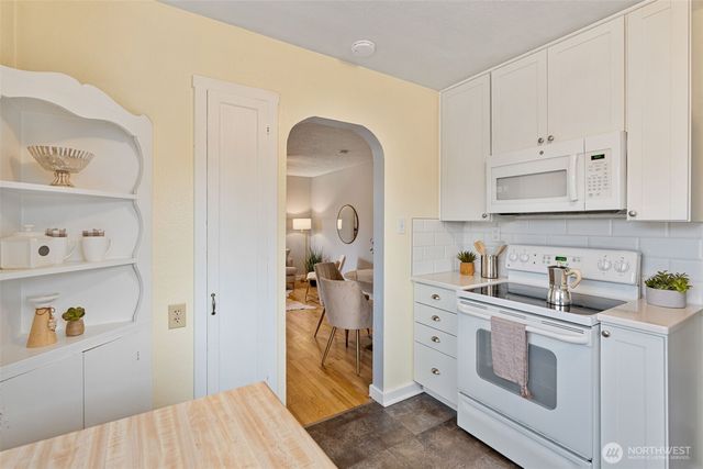 1027 S Rochester Street, Tacoma, WA 98465