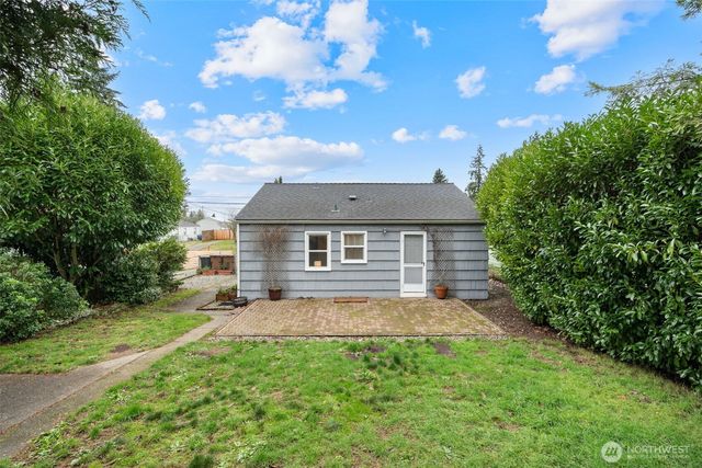 1027 S Rochester Street, Tacoma, WA 98465