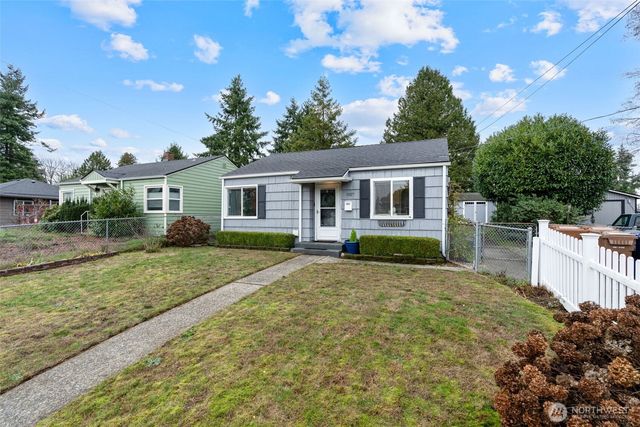 1027 S Rochester Street, Tacoma, WA 98465