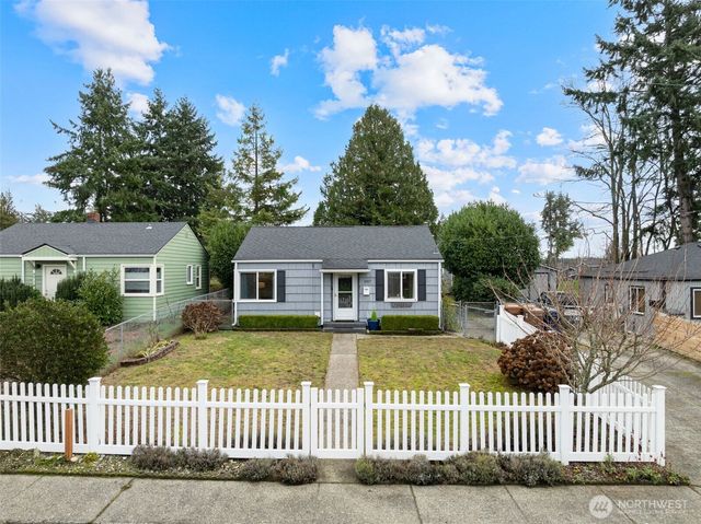 1027 S Rochester Street, Tacoma, WA 98465