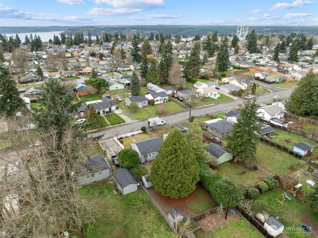 1027 S Rochester Street, Tacoma, WA 98465