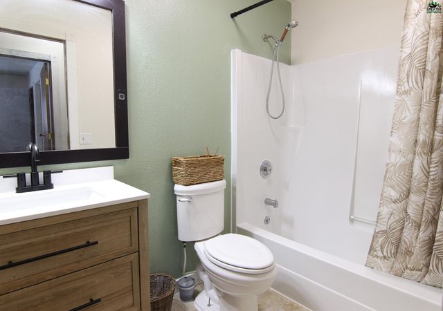 3975 HOLLENBECK AVENUE, North Pole, AK 99705