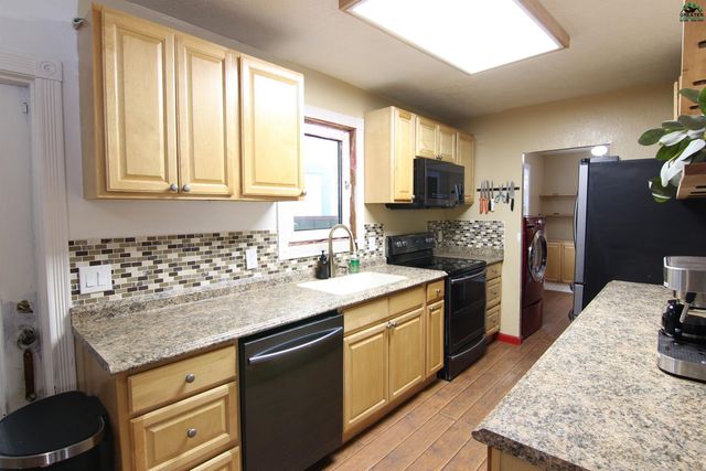 3975 HOLLENBECK AVENUE, North Pole, AK 99705