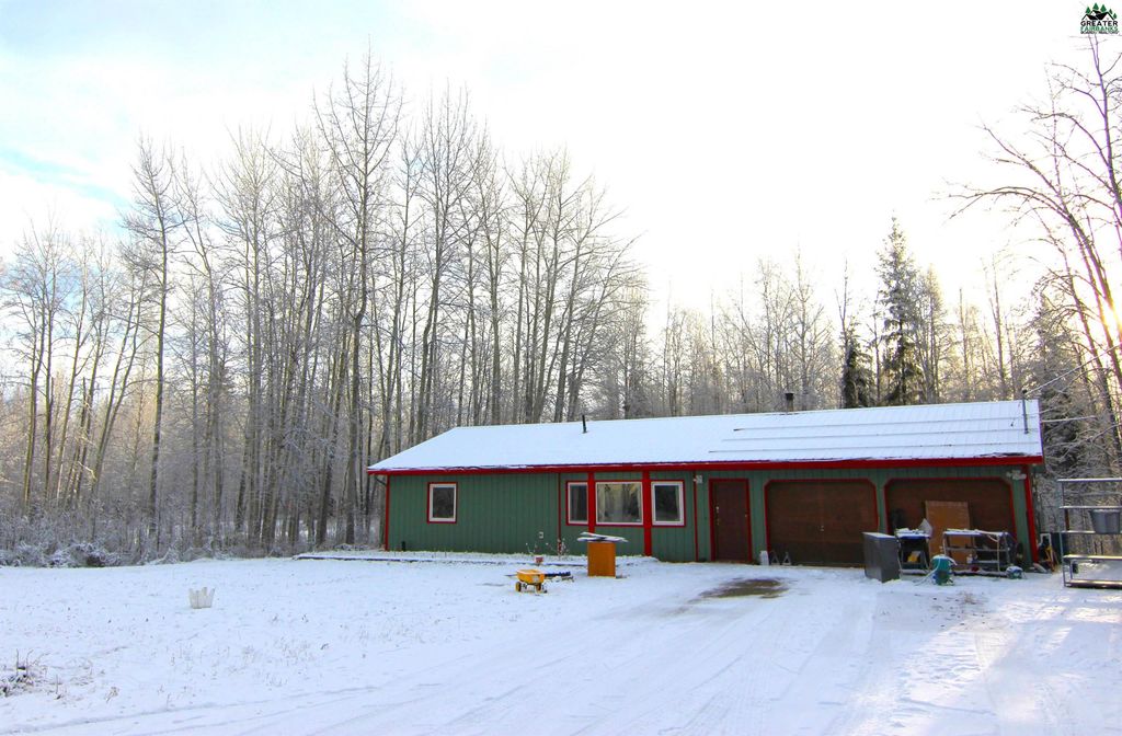 3975 HOLLENBECK AVENUE, North Pole, AK 99705