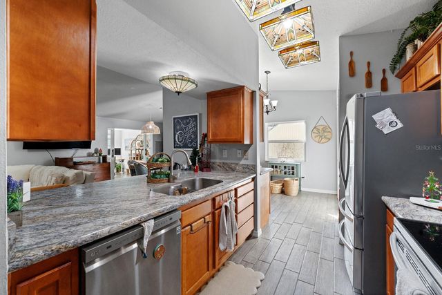 1419 SHADOW BAY LANE, Brandon, FL 33510