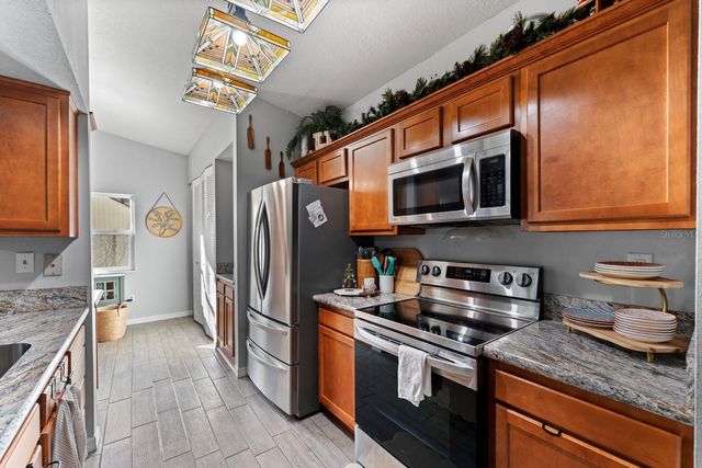 1419 SHADOW BAY LANE, Brandon, FL 33510