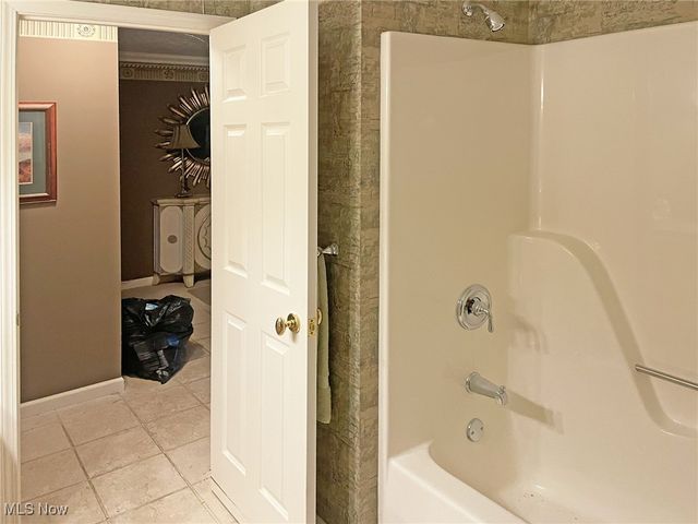 311 E 293rd Street, Willowick, OH 44095