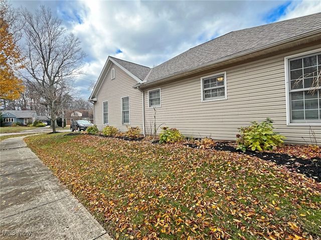 311 E 293rd Street, Willowick, OH 44095