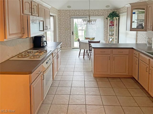 311 E 293rd Street, Willowick, OH 44095