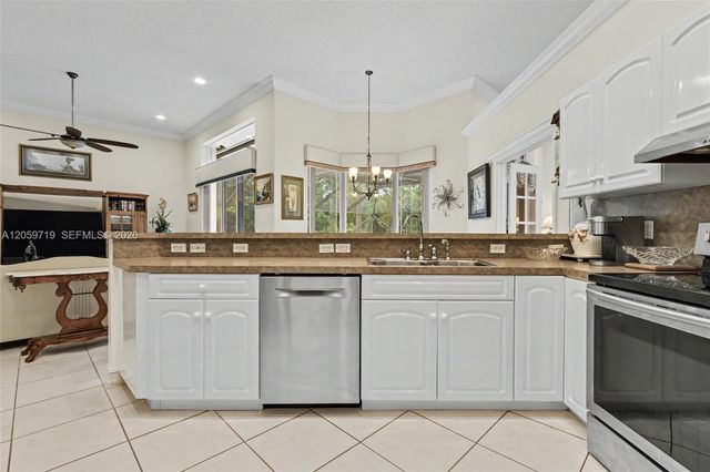 9825 Hindel Court, Boynton Beach, FL 33472