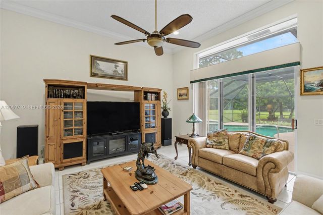 9825 Hindel Court, Boynton Beach, FL 33472