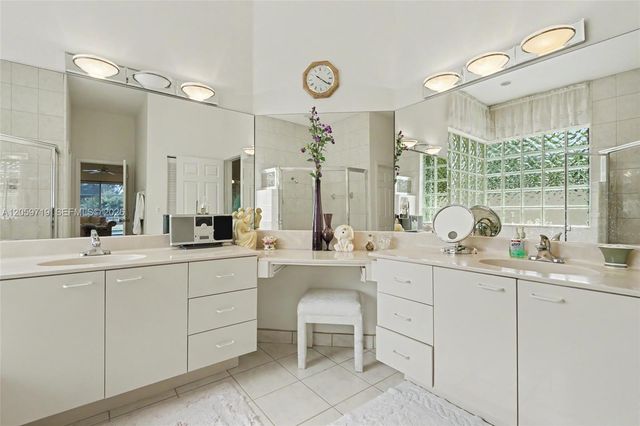 9825 Hindel Court, Boynton Beach, FL 33472