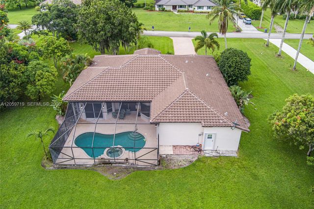 9825 Hindel Court, Boynton Beach, FL 33472