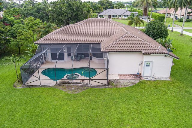 9825 Hindel Court, Boynton Beach, FL 33472