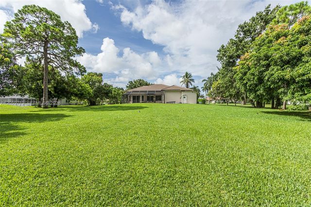 9825 Hindel Court, Boynton Beach, FL 33472
