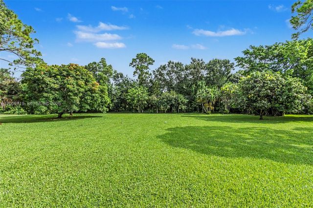 9825 Hindel Court, Boynton Beach, FL 33472