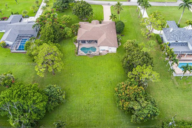 9825 Hindel Court, Boynton Beach, FL 33472