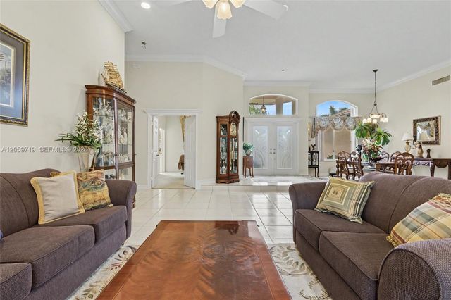 9825 Hindel Court, Boynton Beach, FL 33472