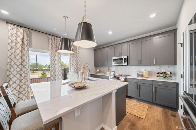 22362 E 38th Place, Aurora, CO 80019