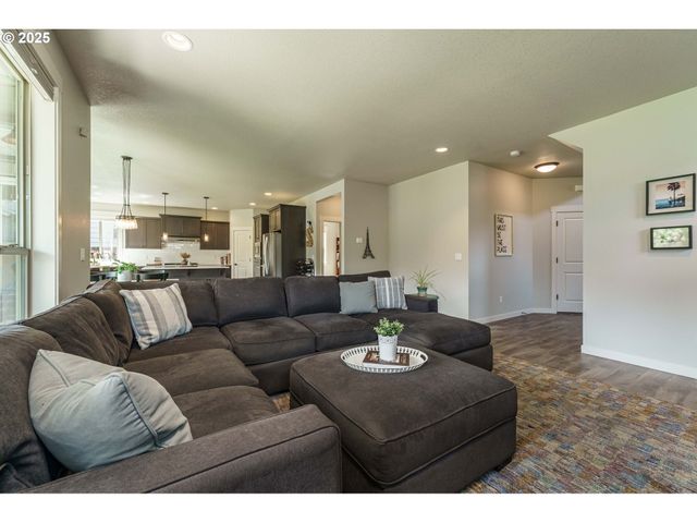 15319 Ne 107TH St, Vancouver, WA 98682