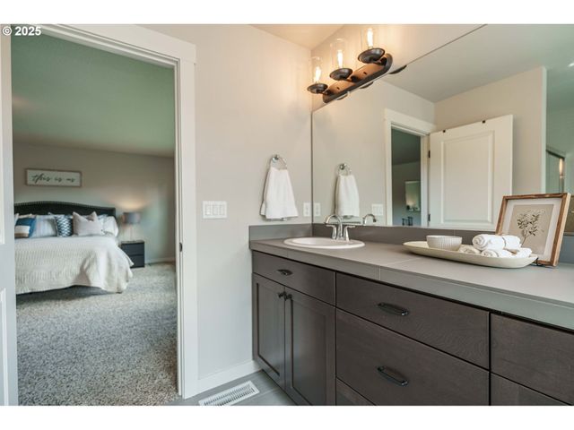 15319 Ne 107TH St, Vancouver, WA 98682