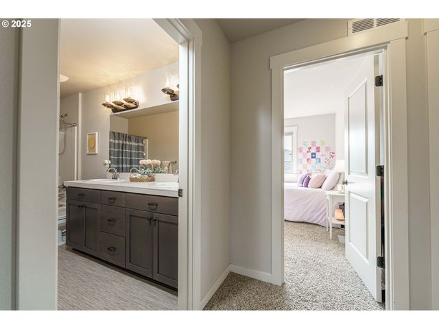15319 Ne 107TH St, Vancouver, WA 98682