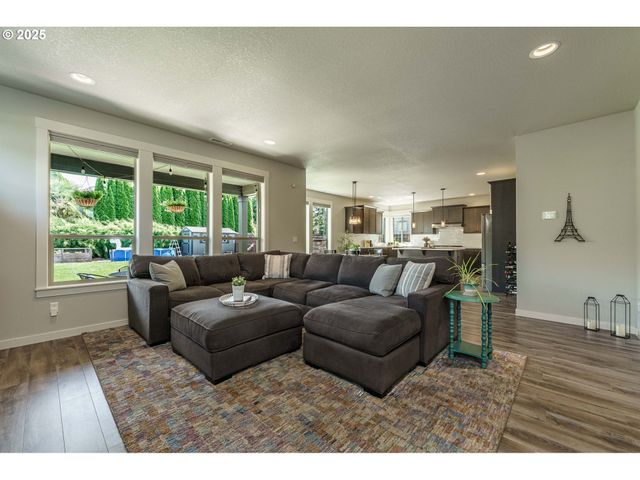 15319 Ne 107TH St, Vancouver, WA 98682