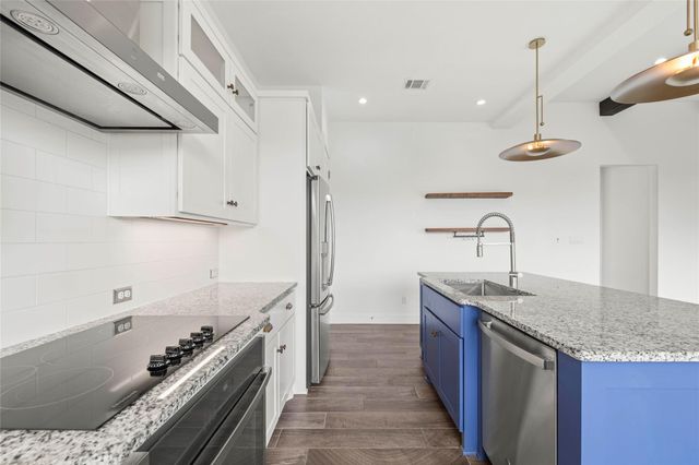 211 Honey Creek CT 6, Austin, TX 78738