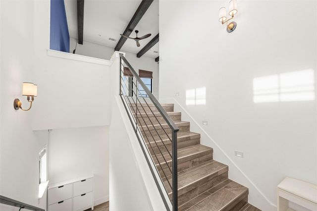 211 Honey Creek CT 6, Austin, TX 78738