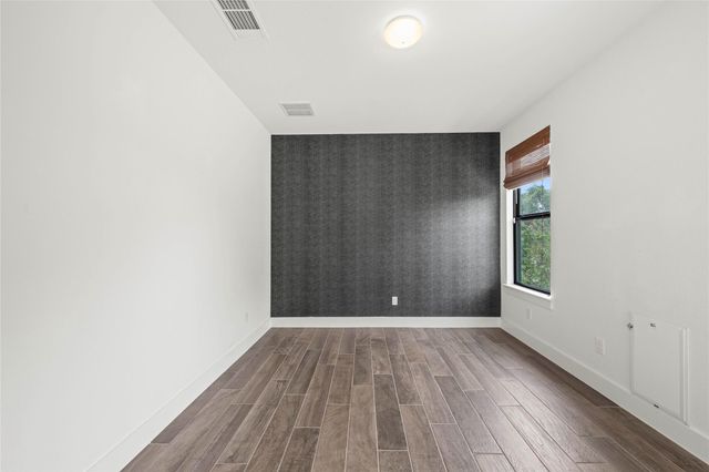 211 Honey Creek CT 6, Austin, TX 78738