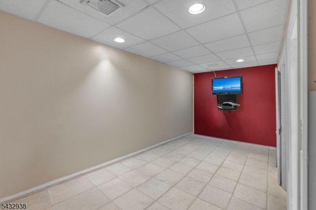 69 N 4Th St, Paterson City, NJ 07522